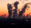 Los gobiernos financian la destrucción del clima - Central eléctrica - Foto Pixabay
